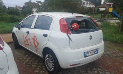 Intimidazione a Mogliano, svastica e insulti sessisti contro il sindaco Carola Arena