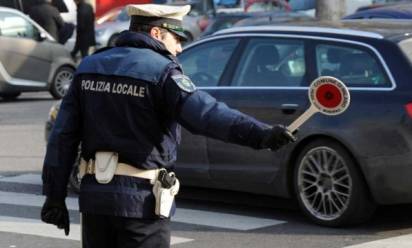 Con il &quot;targa system&quot; i veicoli non assicurati o non revisionati fanno poca strada