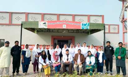 Il personale sanitario del Centro di salute a Khushpur