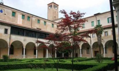 I vescovi italiani approvano la “magna carta” del prete di domani: “Un uomo di relazione che cammina con il popolo di Dio”