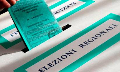 Verso le regionali. Cinque candidati e sedici liste