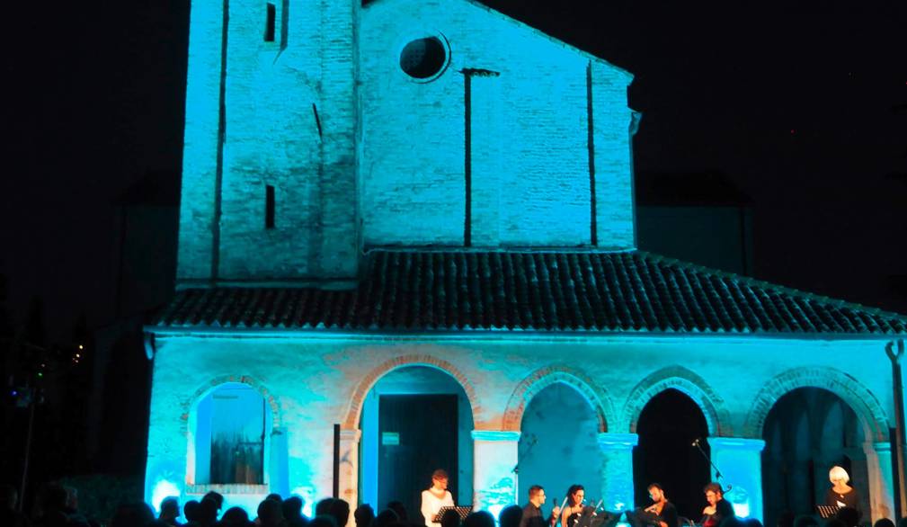 Serata conclusiva di Abbazie in Festival con “Nato tra le onde”