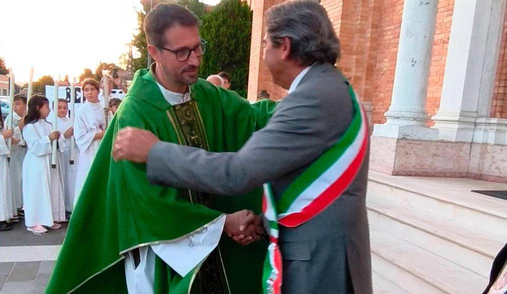 Arcade., l’ingresso di don Claudio Sartor, accompagnato dal Vescovo: “Vengo per servire”