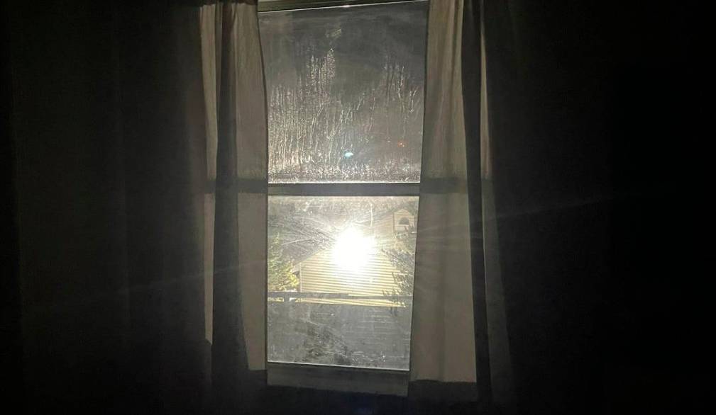 Fari puntati sulle finestre? Immissione intollerabile e risarcimento del danno