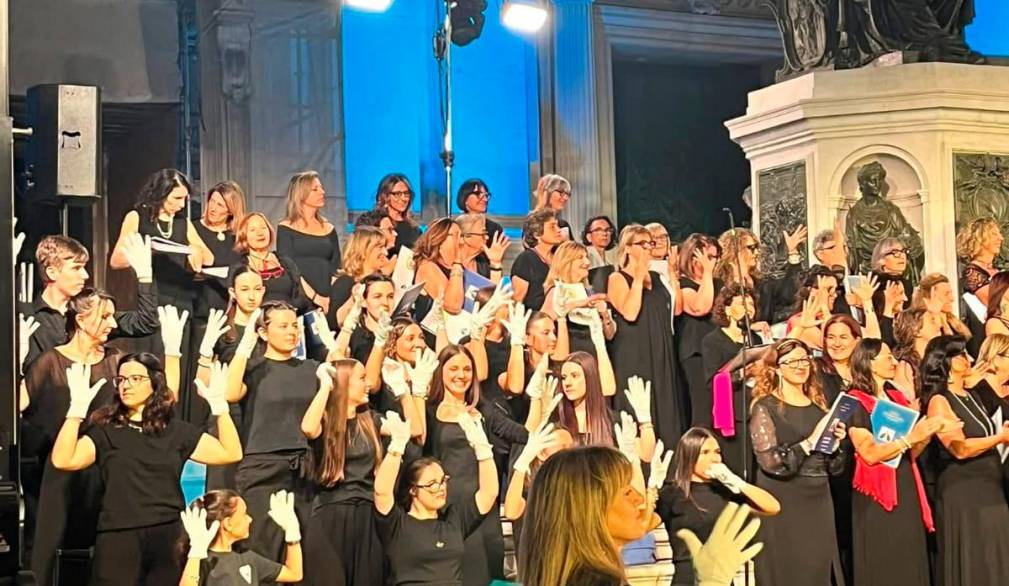 Loreto: il bel messaggio del coro Mani bianche di Vedelago
