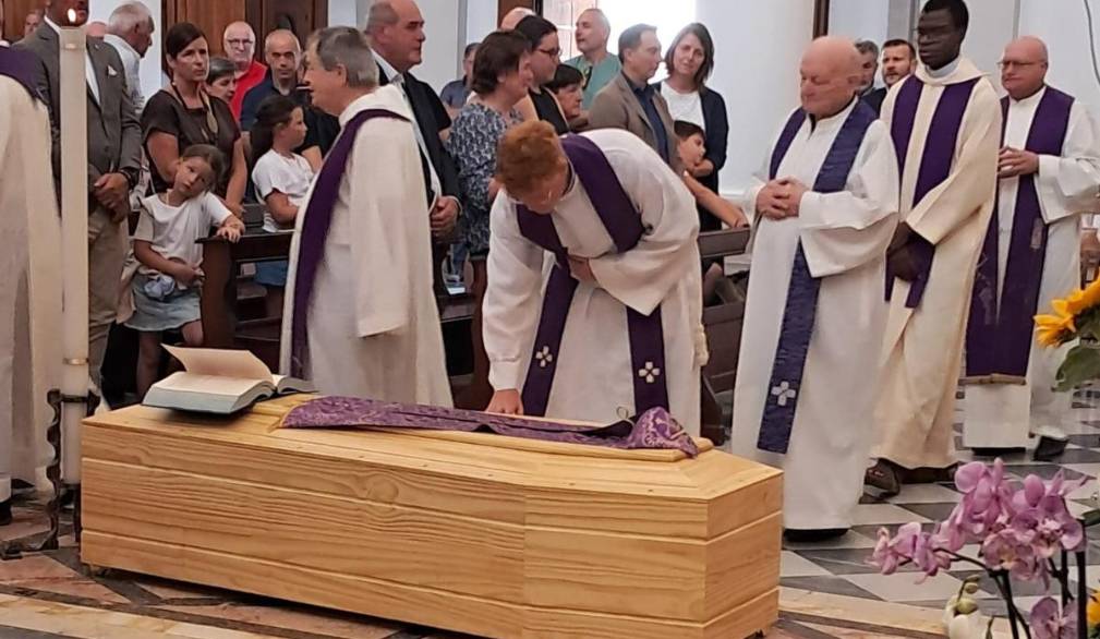 In duemila a Onigo al funerale di don Lino Bertollo