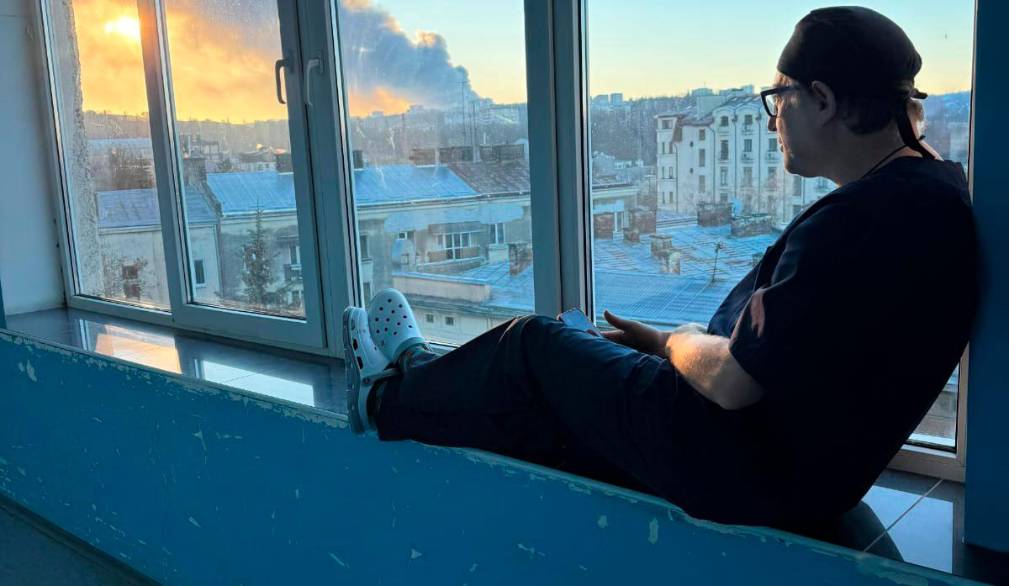 Il chirurgo vittoriese Gianluca Colucci