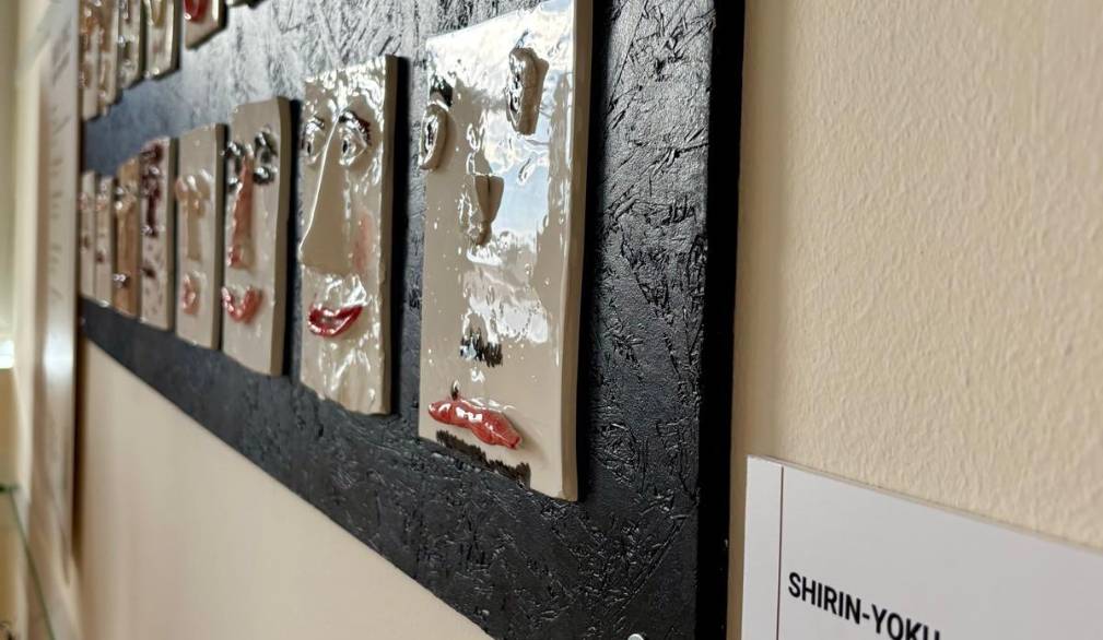 Treviso: negli spazi dell’Oncologia cinquanta opere in ceramica create da ragazzi, anziani, persone con disabilità