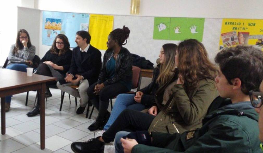 "M'illumino d'impegno": quando il servizio è giovane