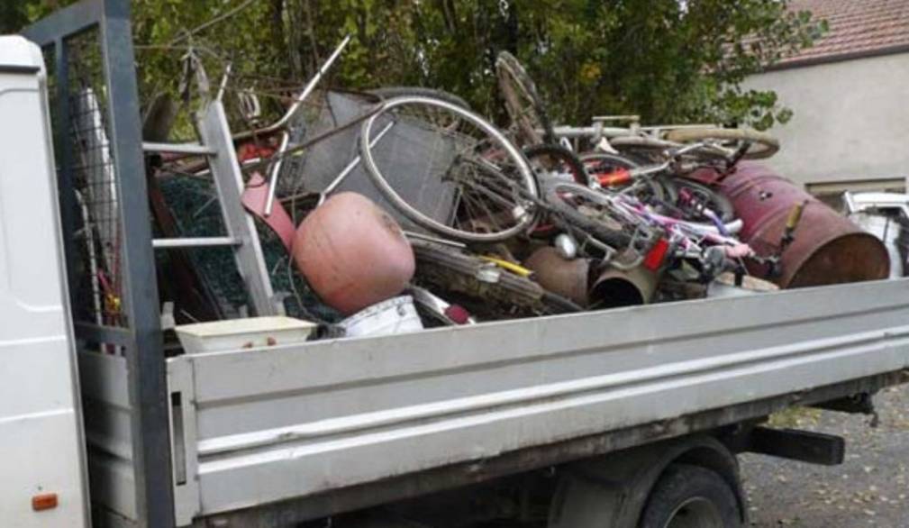 Raccolte del ferro proibite? Interpellanza parlamentare