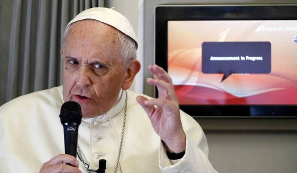 Fare della relazione il cuore della comunicazione. Il Papa indica la direzione ai giornalisti