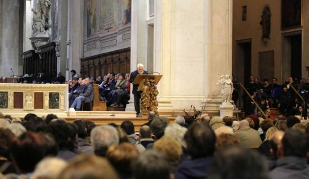 Enzo Bianchi a Treviso parla di Gesù in una cattedrale gremita