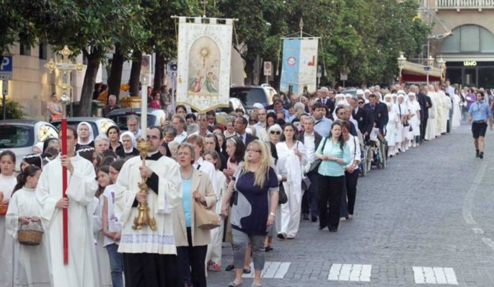 Corpus Domini: Eucaristia e città possono comunicare