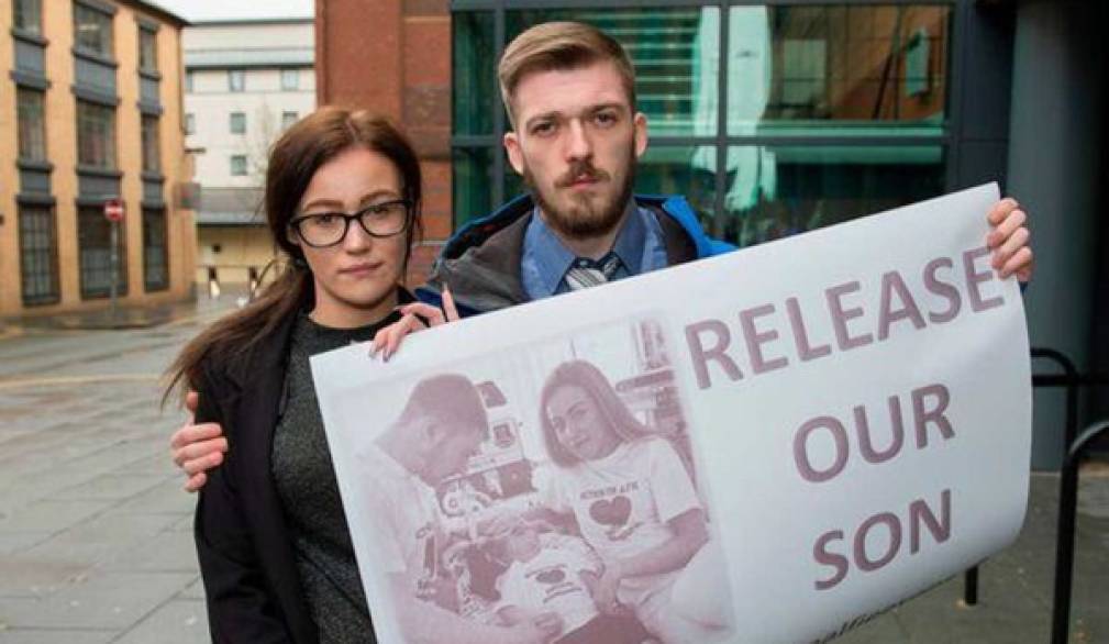 Alfie Evans, "piccolo guerriero che vuole vivere"