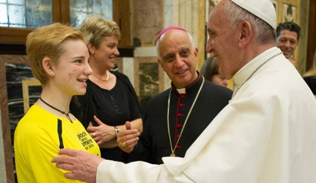 Per Bebe Vio l'abbraccio di papa Francesco