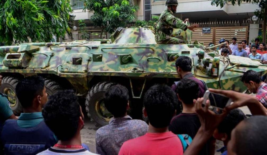 Dhaka, intervista a mons. Catterin "Il Bangladesh vive un momento difficile"