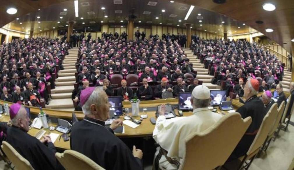 Il Papa ai Vescovi italiani: "Le mie tre preoccupazioni"