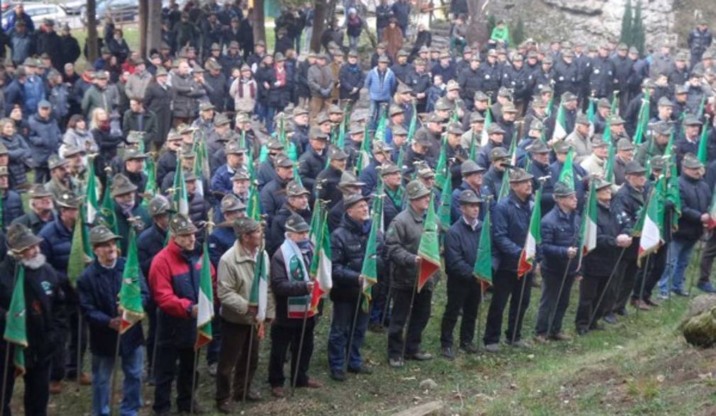 Aspettando l'Adunata: oltre 600 alpini al bosco delle Penne mozze