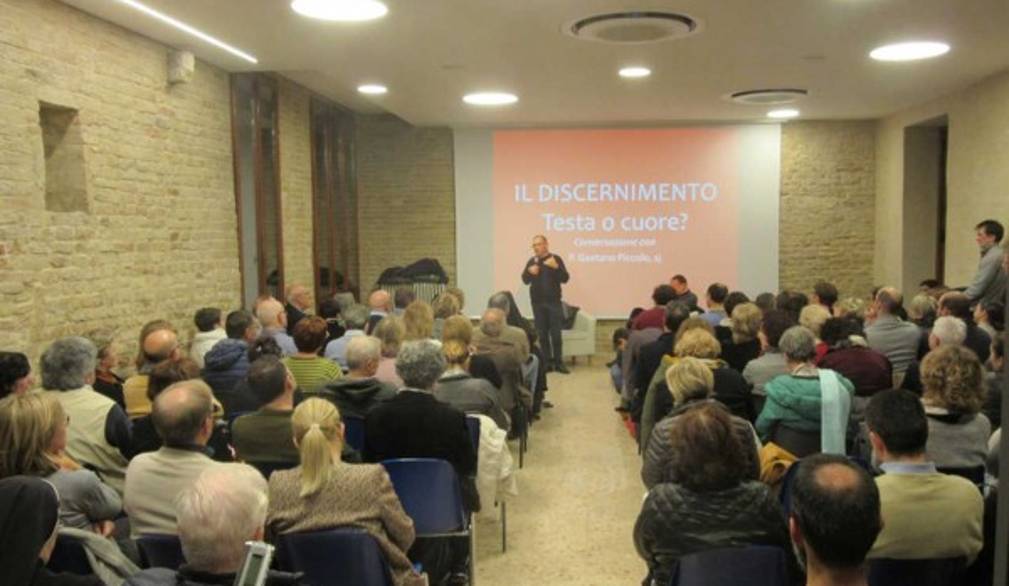 Padre Piccolo e il "puzzle" del discernimento