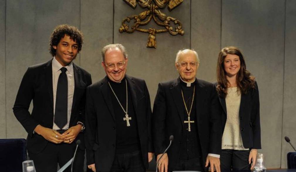 Sinodo dei giovani. Il Papa: "Un mondo migliore si costruisce anche grazie a voi"