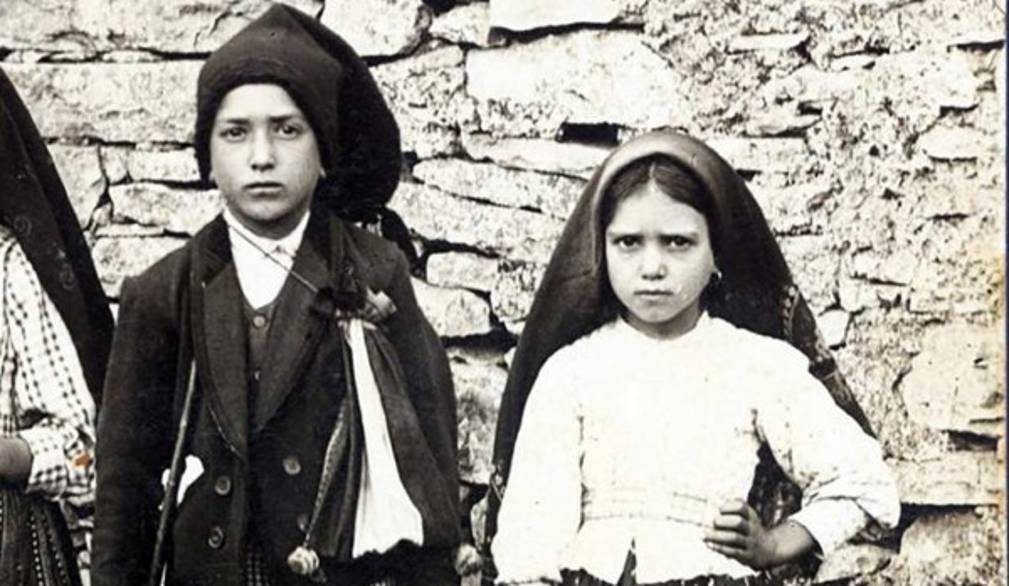 Francesco e Giacinta, i due pastorelli di Fatima, saranno canonizzati il prossimo 13 maggio