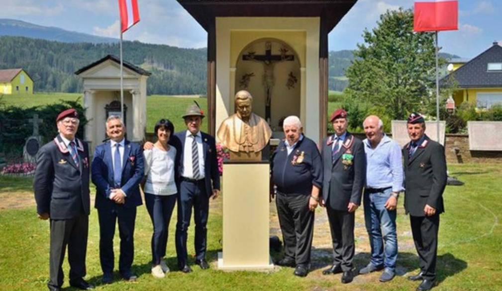Amicizia con Riese: inaugurato in Austria un busto di papa Sarto