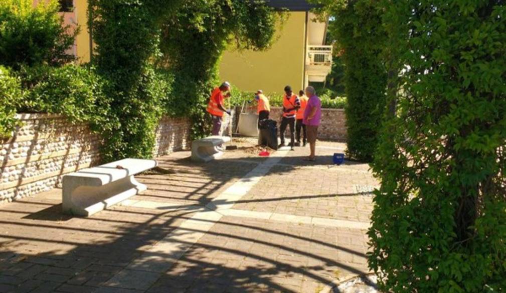 Maserada, i richiedenti asilo diventano volontari