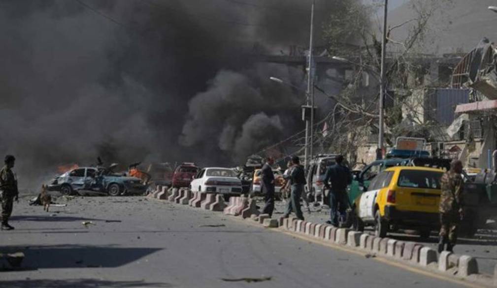 Attacco a Kabul, 80 vittime. Il cordoglio del Papa