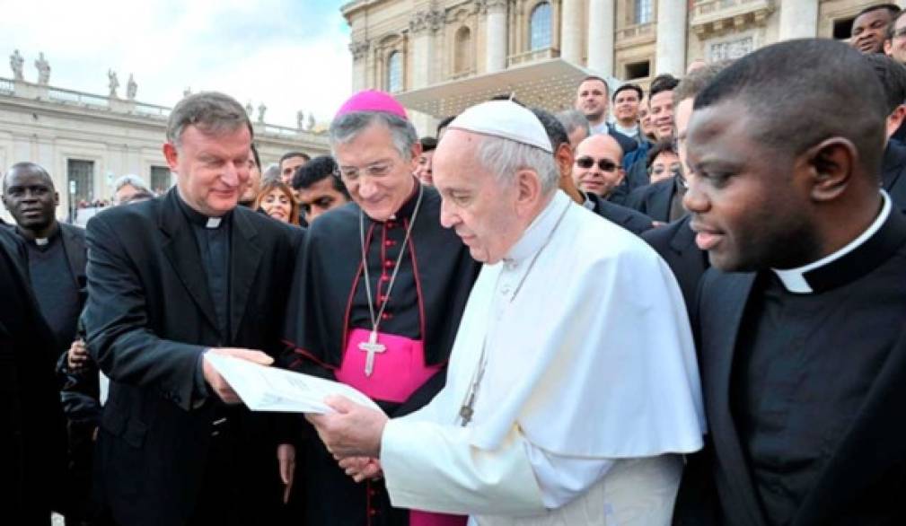 La facoltà di Diritto canonico S. Pio X, a Roma per i 10 anni di attività, incontra papa Francesco