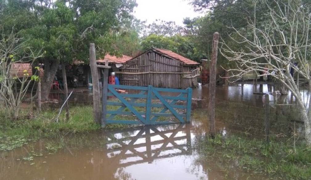 Paraguay: da mesi una distesa di acqua e fango