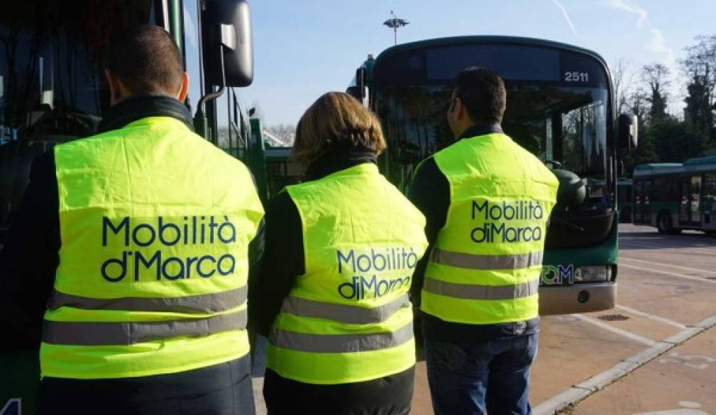 Sui bus della Mom salgono i vigilantes