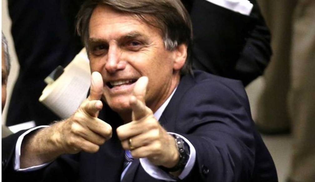 Ciclone Bolsonaro sul Brasile. Il candidato dell'ultradestra a un passo dalla presidenza