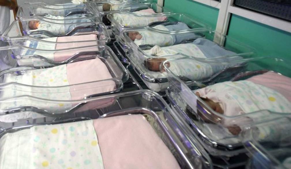 Nel 2015 in Italia meno di 500mila nascite