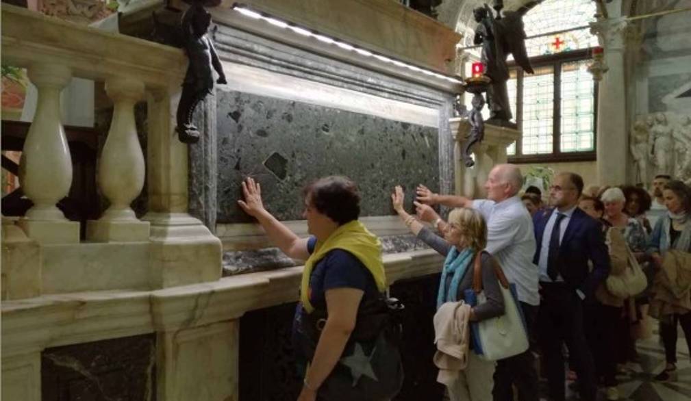 Antonio e tutti i santi ci aiutano a compiere meglio il nostro cammino nella vita
