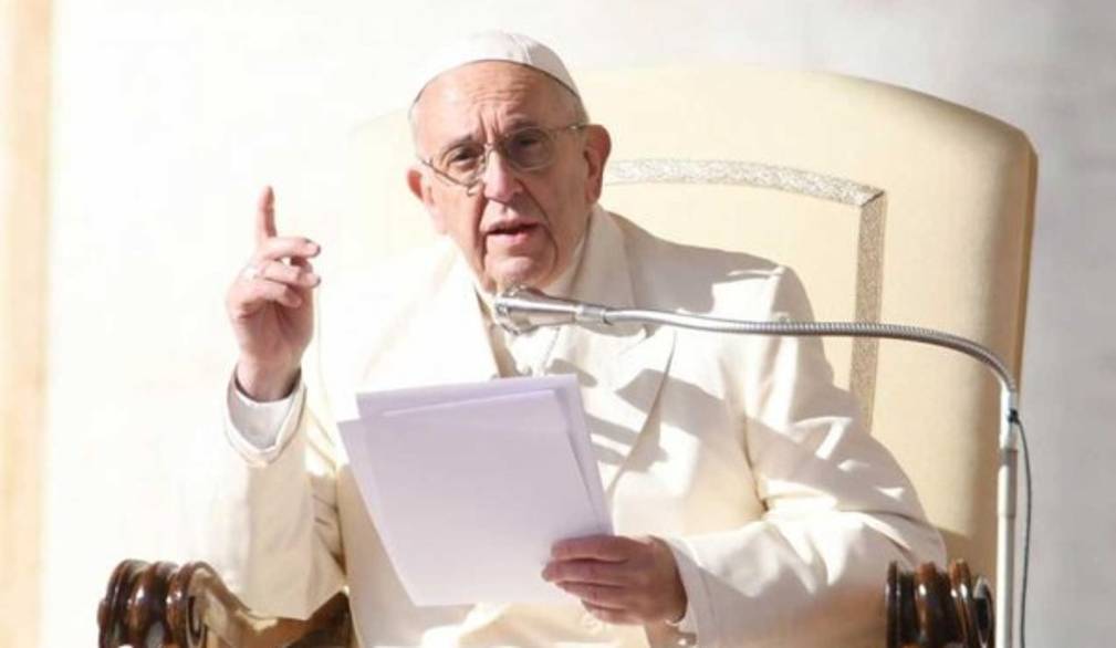 Papa Francesco: 15 catechesi per andare a messa, "non a uno spettacolo"