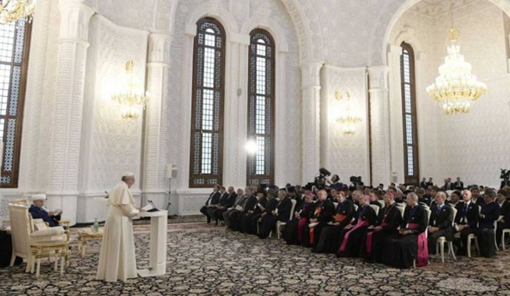 Pace, dialogo e famiglia. I temi forti del viaggio del Papa in Georgia e Azerbaigian