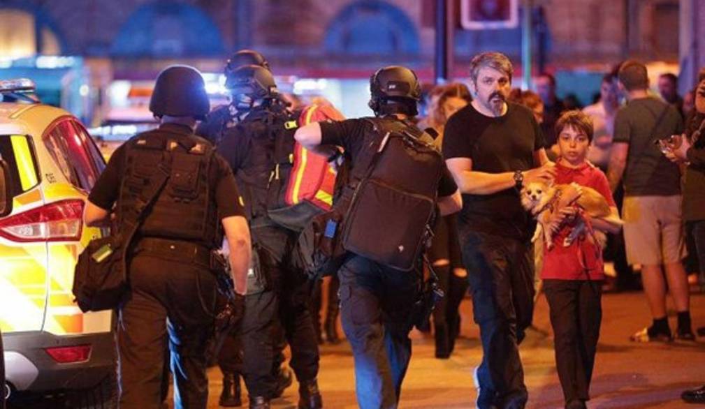 Attentato a Manchester- i leader religiosi: "L'oscurità del male non ci travolgerà"