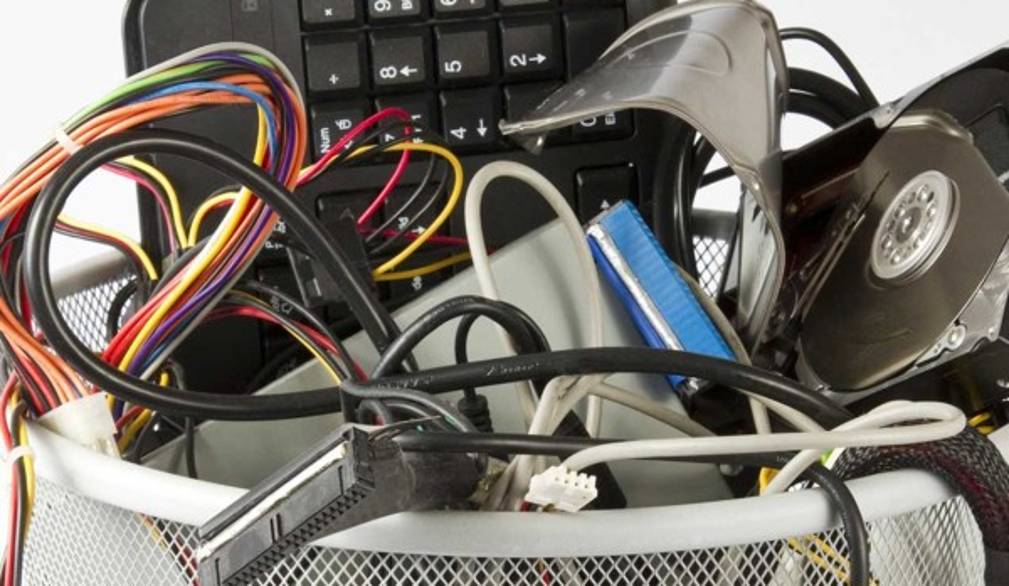 Parte degli ecocentri il racket dei rifiuti elettronici