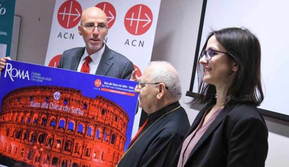Martiri cristiani, il Colosseo si colora di rosso. Paul Bhatti, "Non possiamo restare in silenzio"