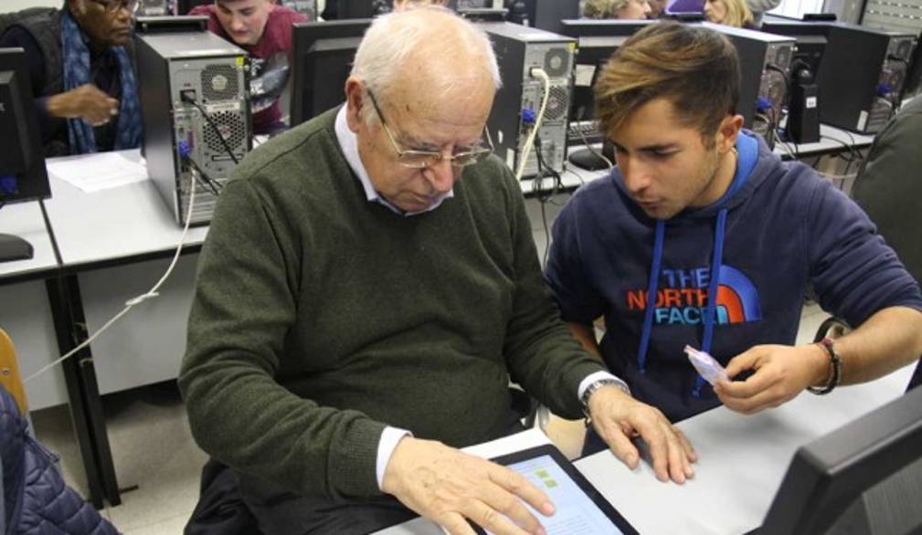 Nonni "digitali" con l'aiuto degli studenti a San Donà
