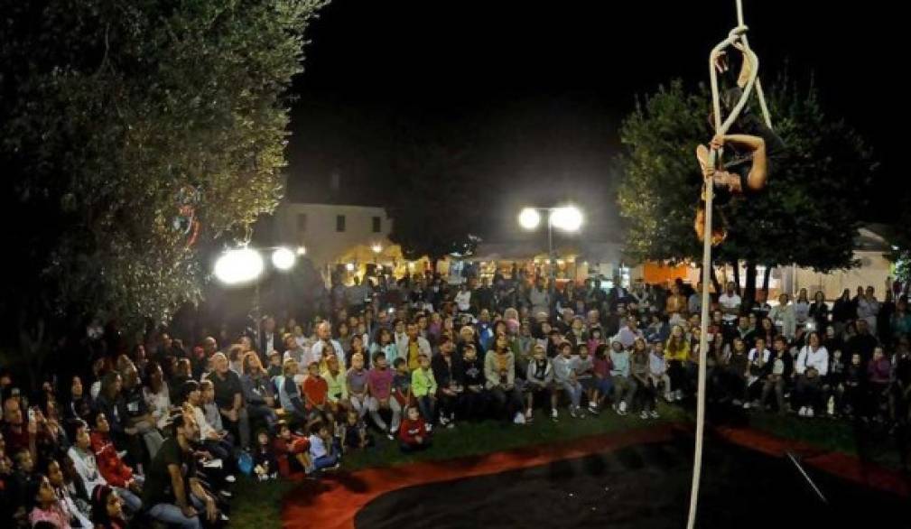 A Vascon weekend "co i piè descalsi" all'insegna del teatro di strada