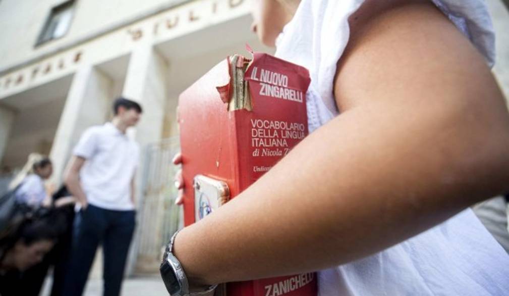 Le tracce della maturità: un invito a riflettere sulla nostra storia