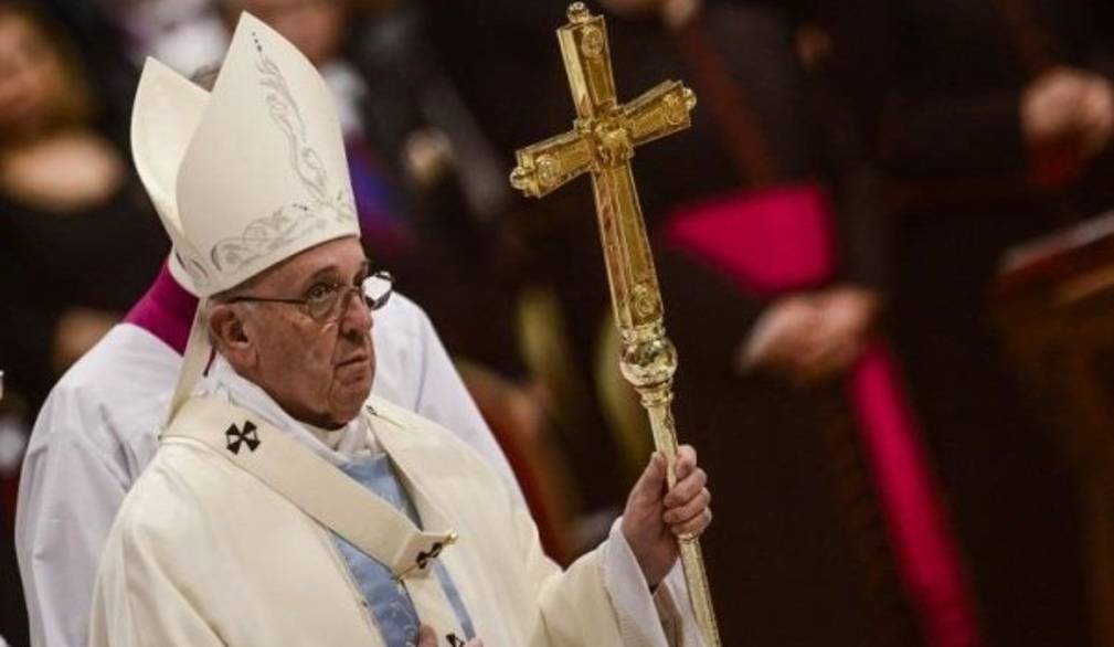 Papa Francesco: “Dio è vicino all’umanità come un bimbo alla madre”
