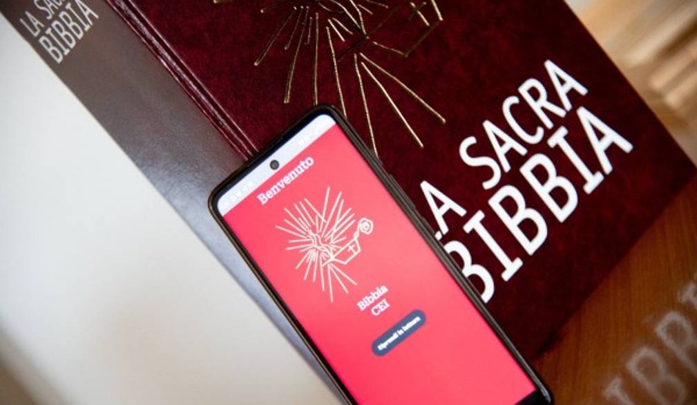 Una nuova app con la Bibbia della Cei