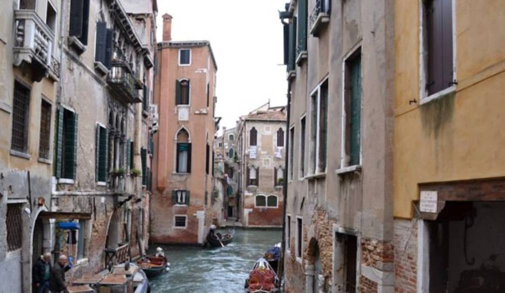 Quanto inquinano i profumi? Studio a Venezia