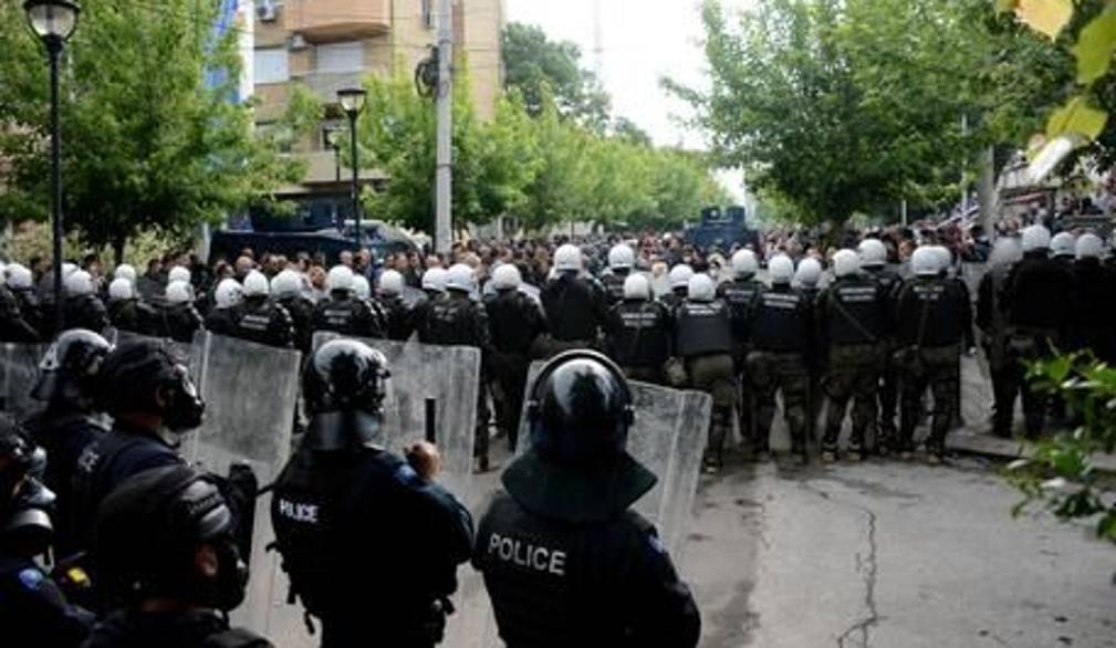 Alta tensione in Kosovo, feriti 14 militari italiani