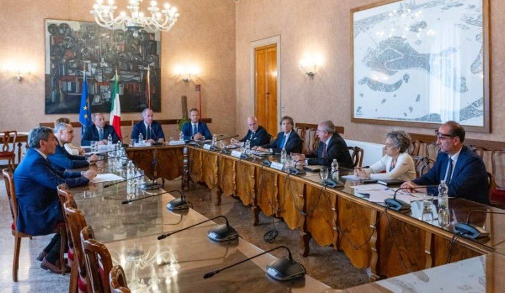 Regione: il presidente Zaia incontra i prefetti del Veneto