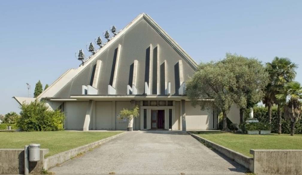 Don Mario Da Ros parroco di Olmi e Cavriè