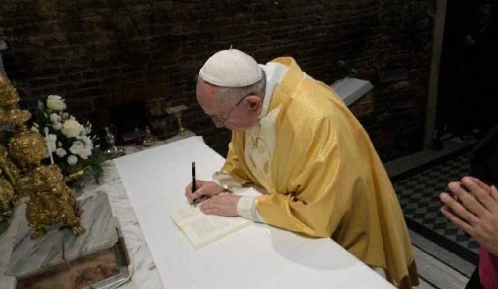 Il Papa a Loreto: "Capitale dei giovani" alla scuola di Maria