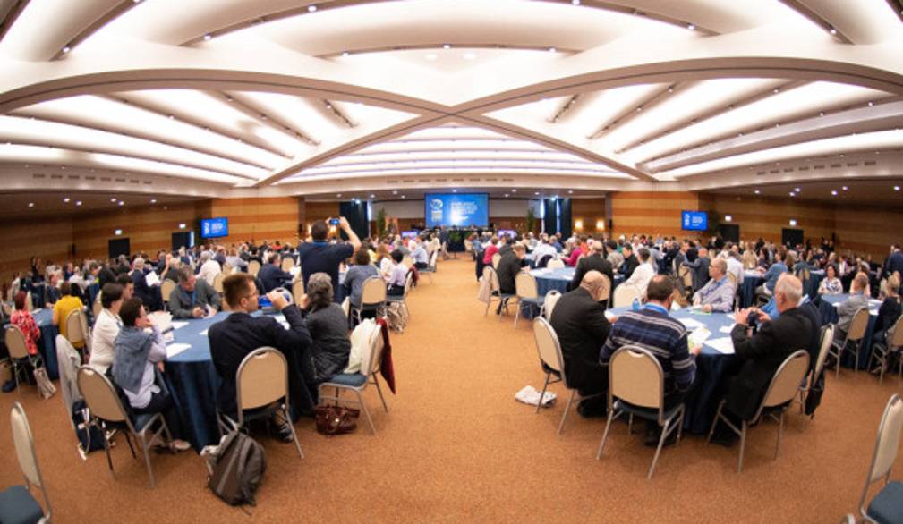 Discernimento: i delegati al lavoro insieme ai vescovi